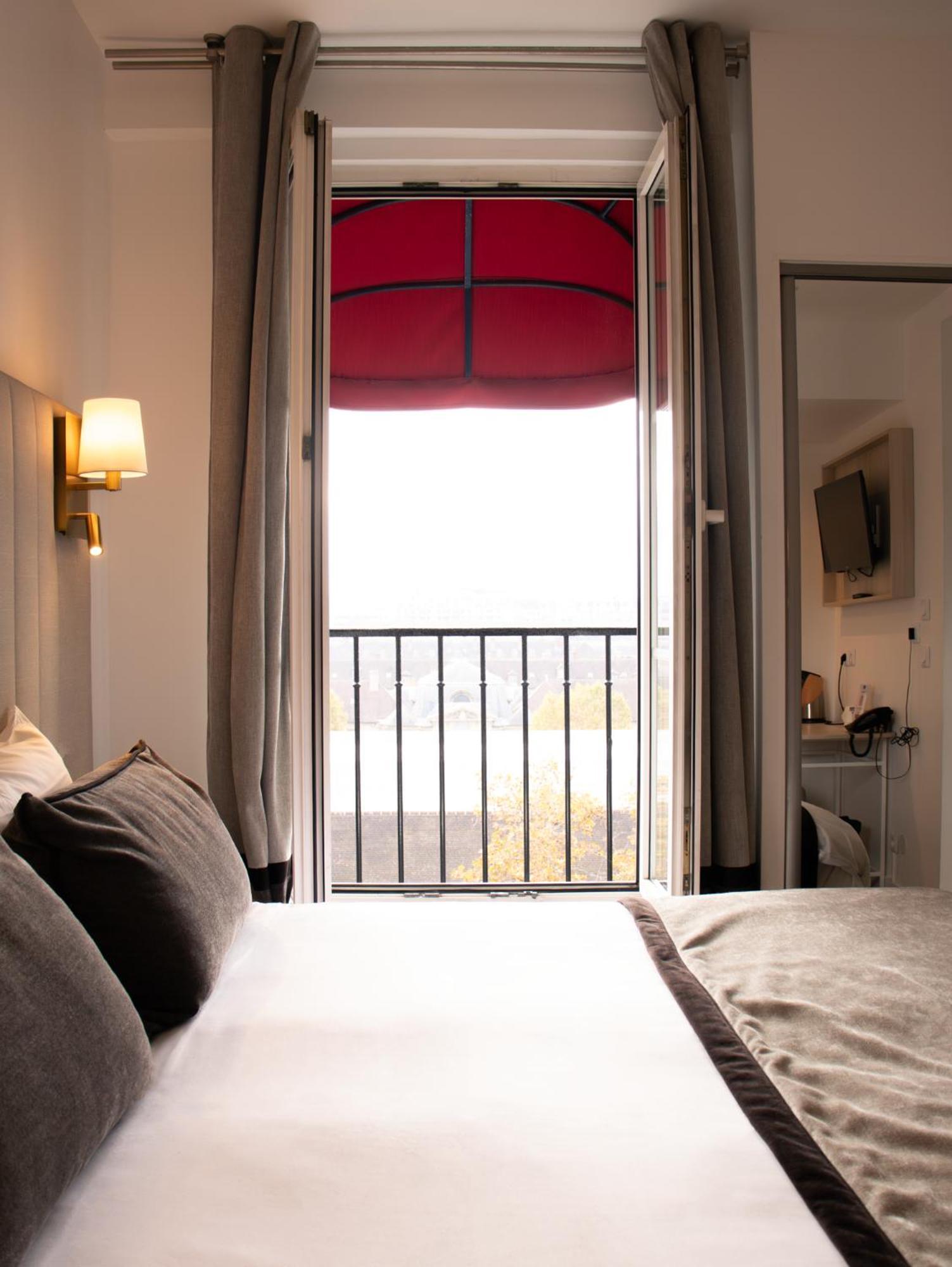 Derby Eiffel 3* Parijs